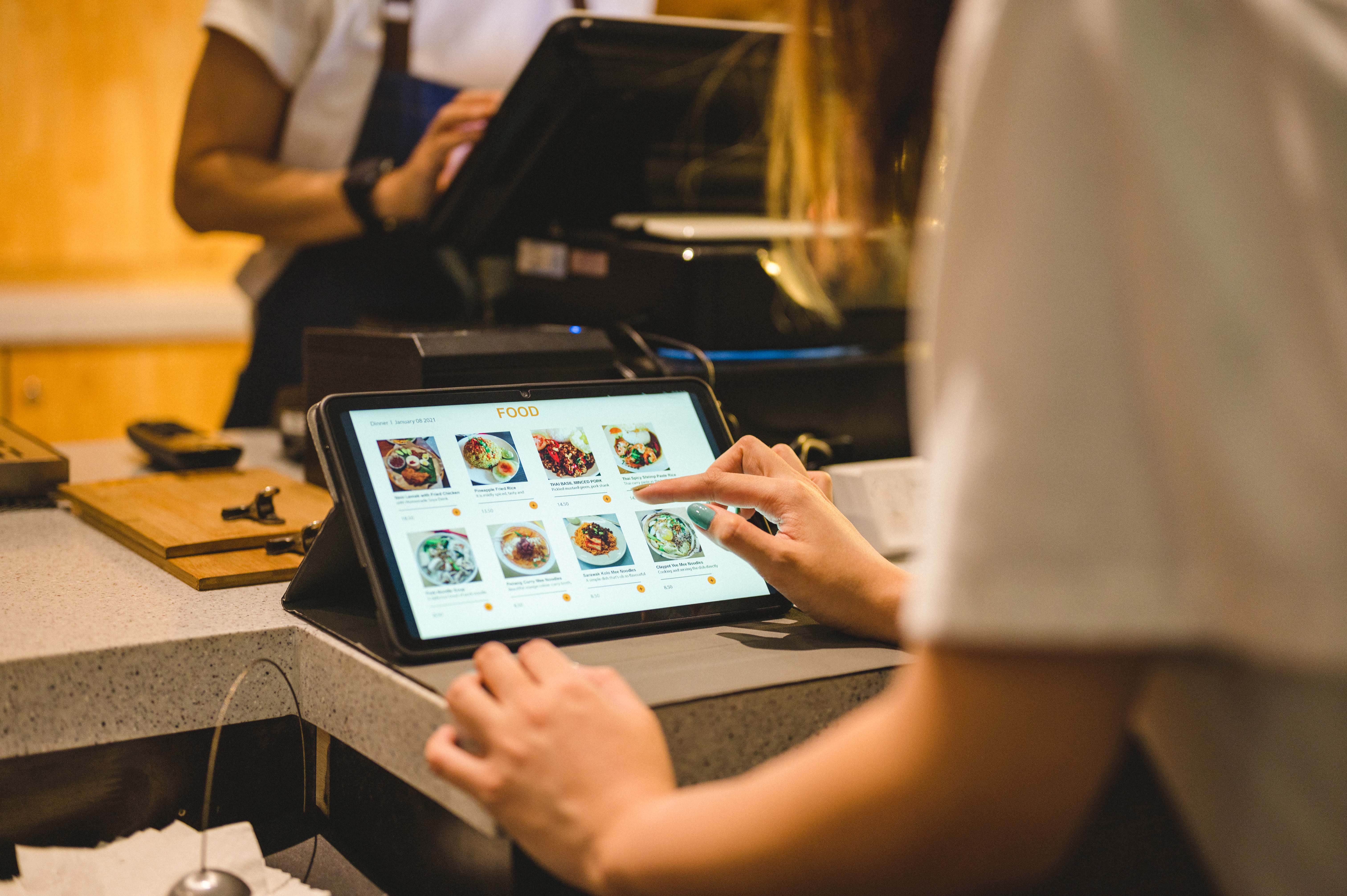 News Image Data Driven F&B Decision Making Strategy for Restaurant Profitability and Growth
